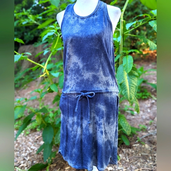 Sundry Evereve Tie Dye Racerback Tank Dress Size Small Gray Blue New - Picture 2 of 12